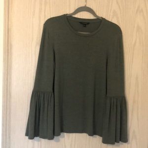 Banana Republic Women’s Green Knit Top Size M